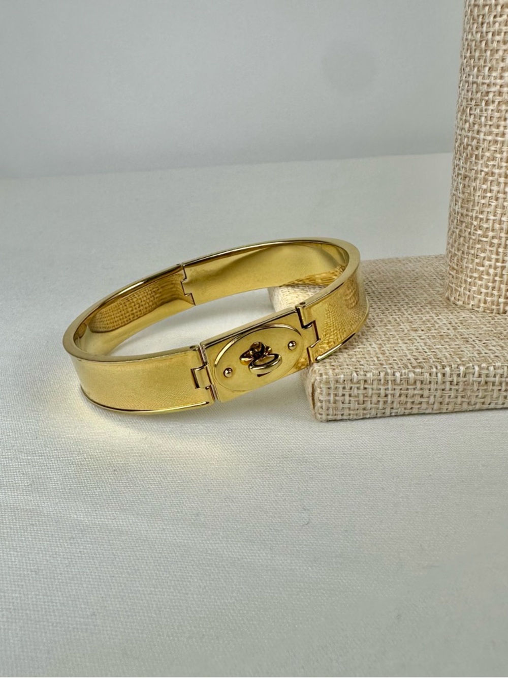 Fossil Bracelet, Gold Plated Keyhole/Lock Bracelet, Hinged
